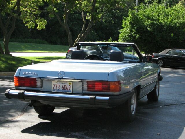 1983 Mercedes-Benz SL-Class CONVERTIBLE - photo 11