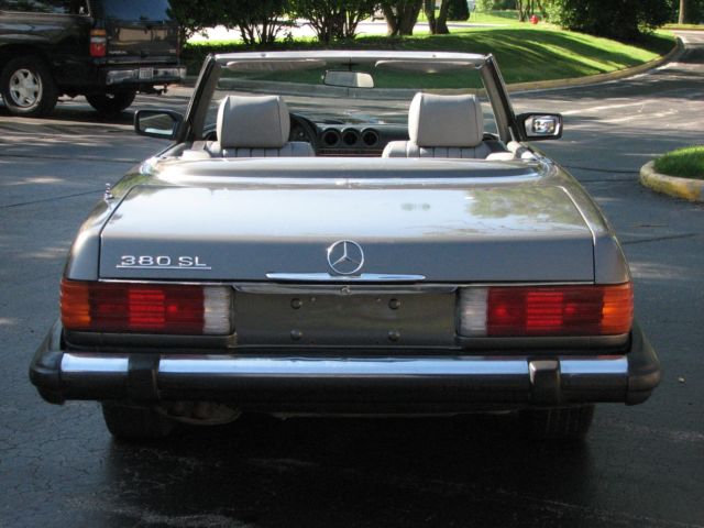 1983 Mercedes-Benz SL-Class ROADSTER - photo 8