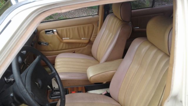1983 Mercedes-Benz 200-Series 4 DOOR - photo 12