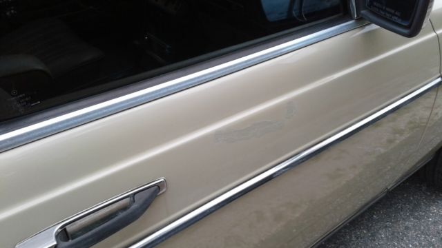 1983 Mercedes-Benz 200-Series 4 DOOR - photo 9