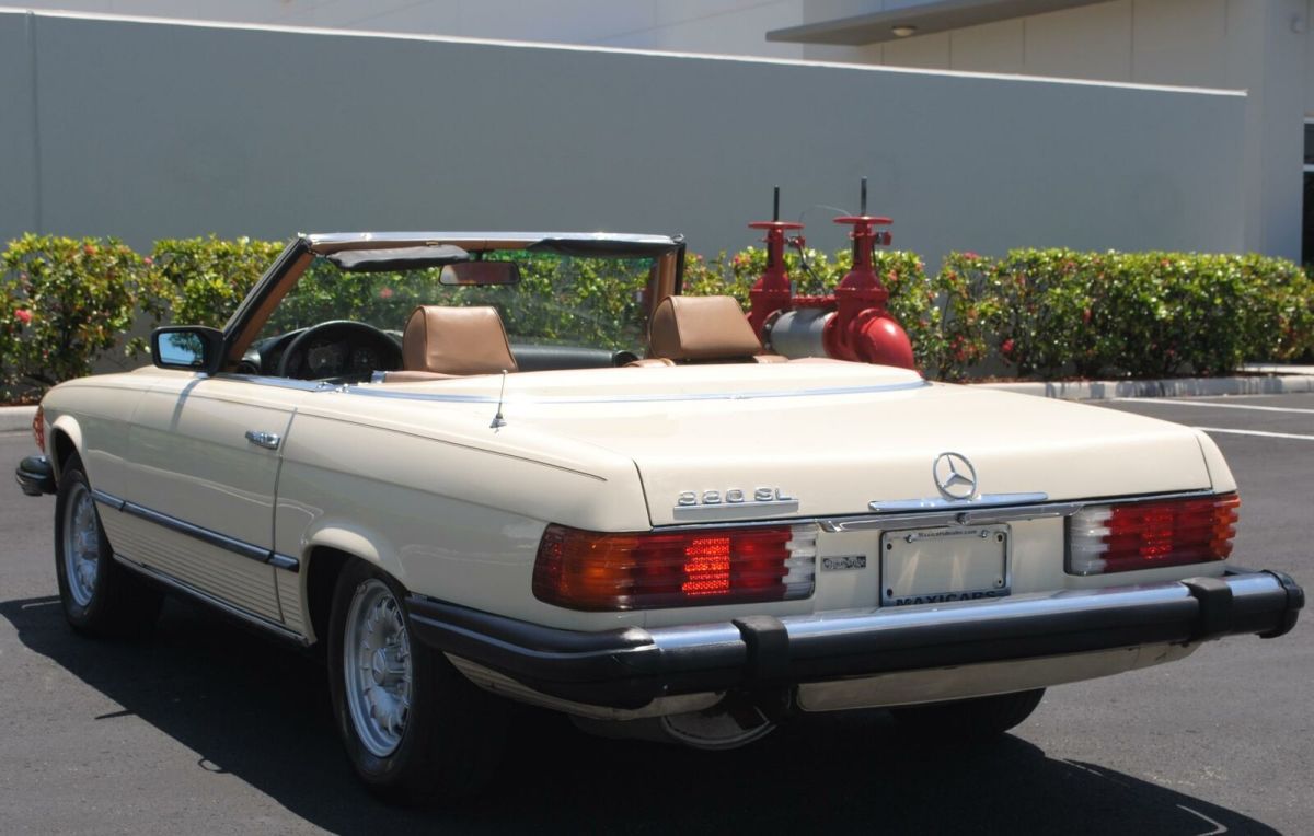 1983 Mercedes-Benz SL-Class Convertible - photo 9