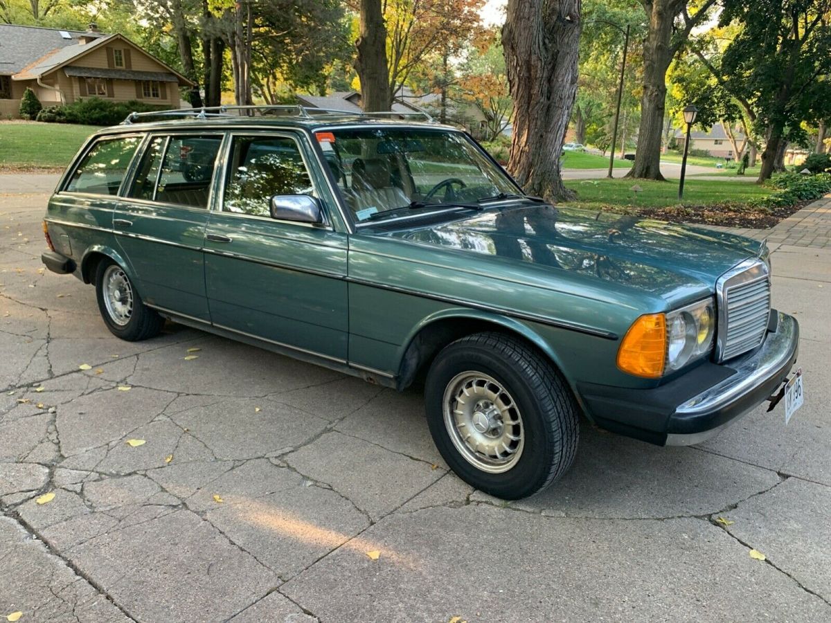 1983 Mercedes TD300 1983 Mercedes-Benz 300-Series