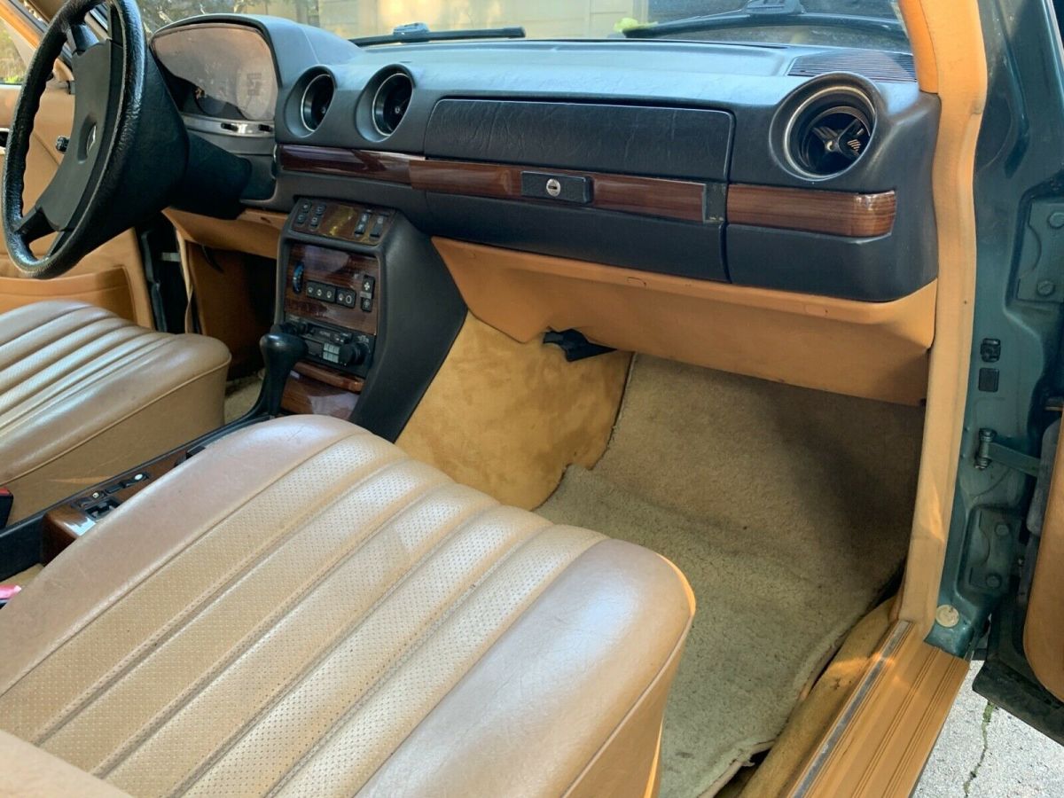 1983 Mercedes-Benz 300-Series - photo 9