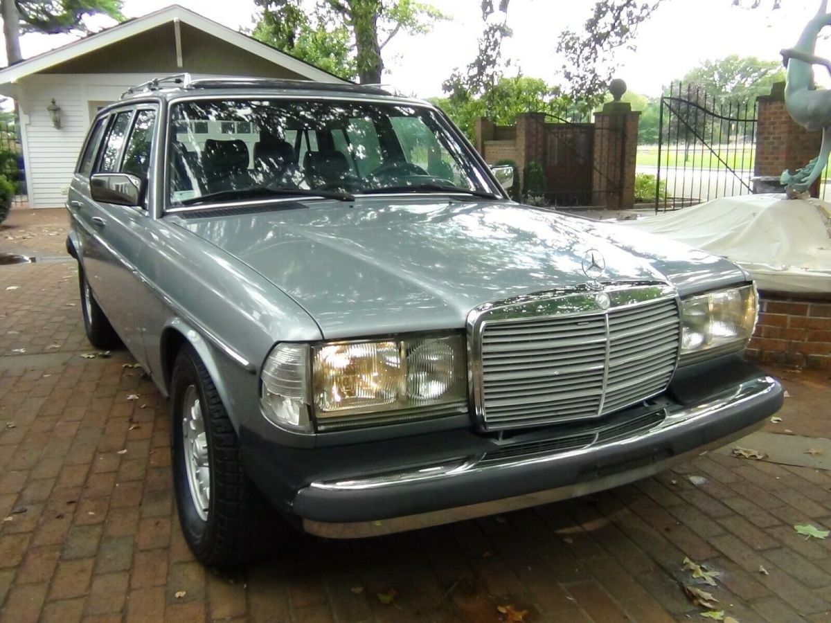 1983 Mercedes-Benz 300-Series - photo 12