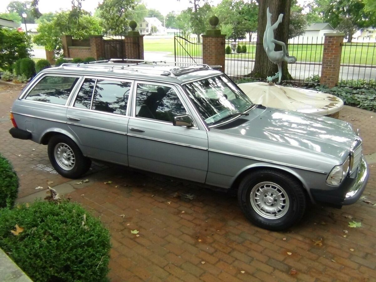 1983 Mercedes-Benz 300-Series - photo 4