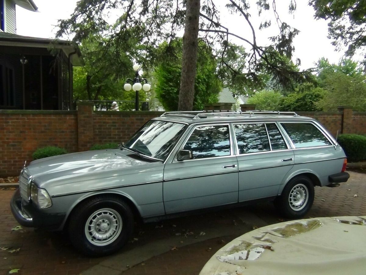 1983 Mercedes-Benz 300-Series - photo 9