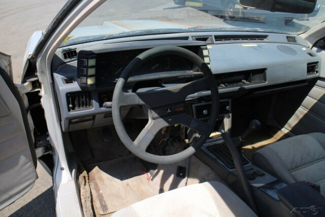 1983 Mitsubishi Starion L 2+2 Turbo - photo 10
