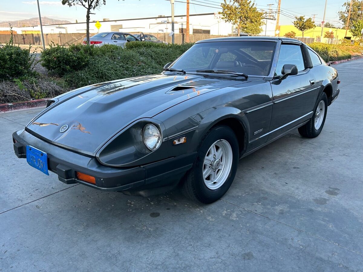 1983 Nissan 280ZX Coupe Grey RWD Automatic 1983 Nissan 280ZX