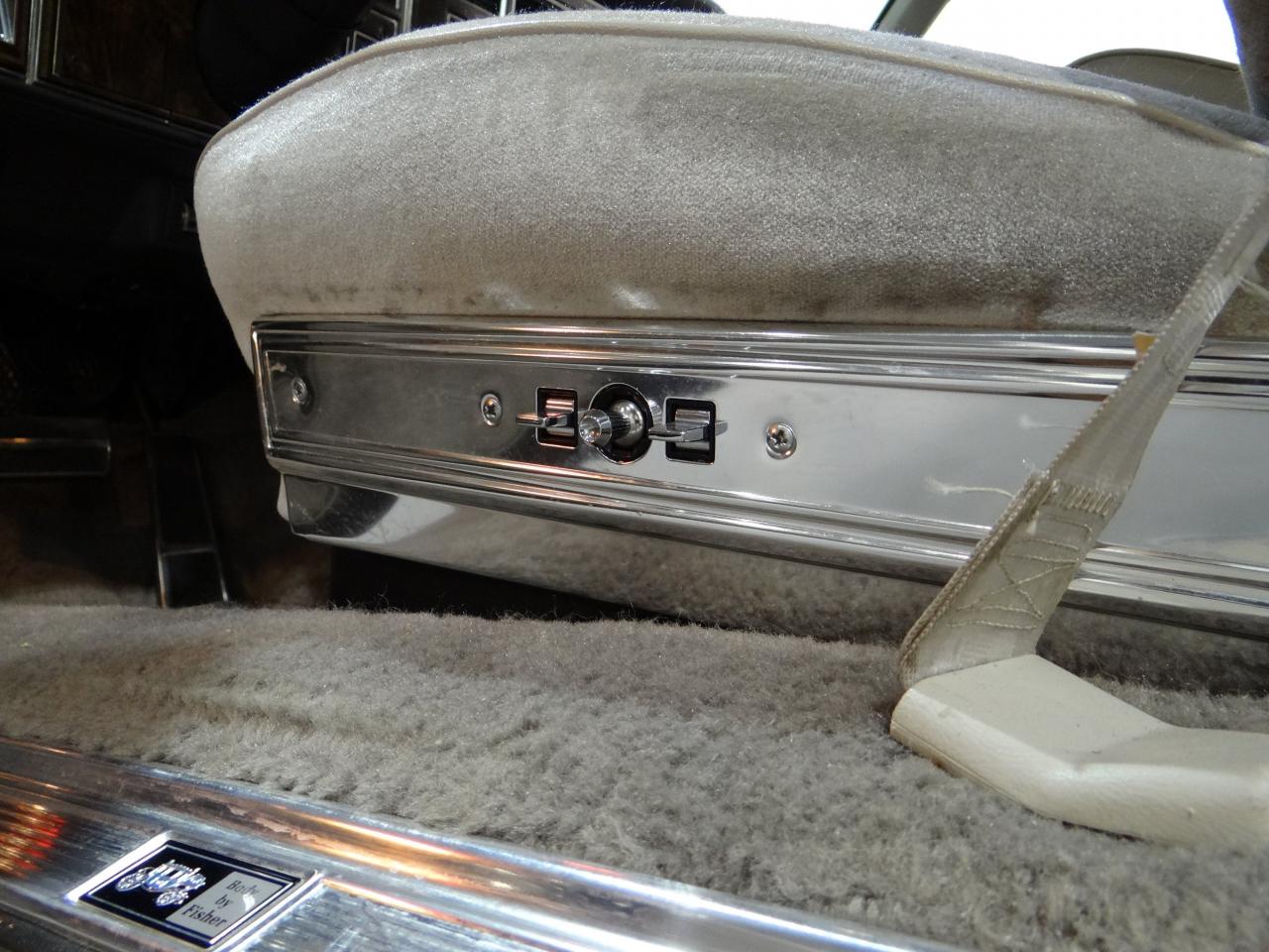 1983 Oldsmobile Ninety-Eight Regency - photo 8