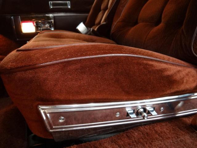 1983 Oldsmobile Ninety-Eight Regency - photo 4