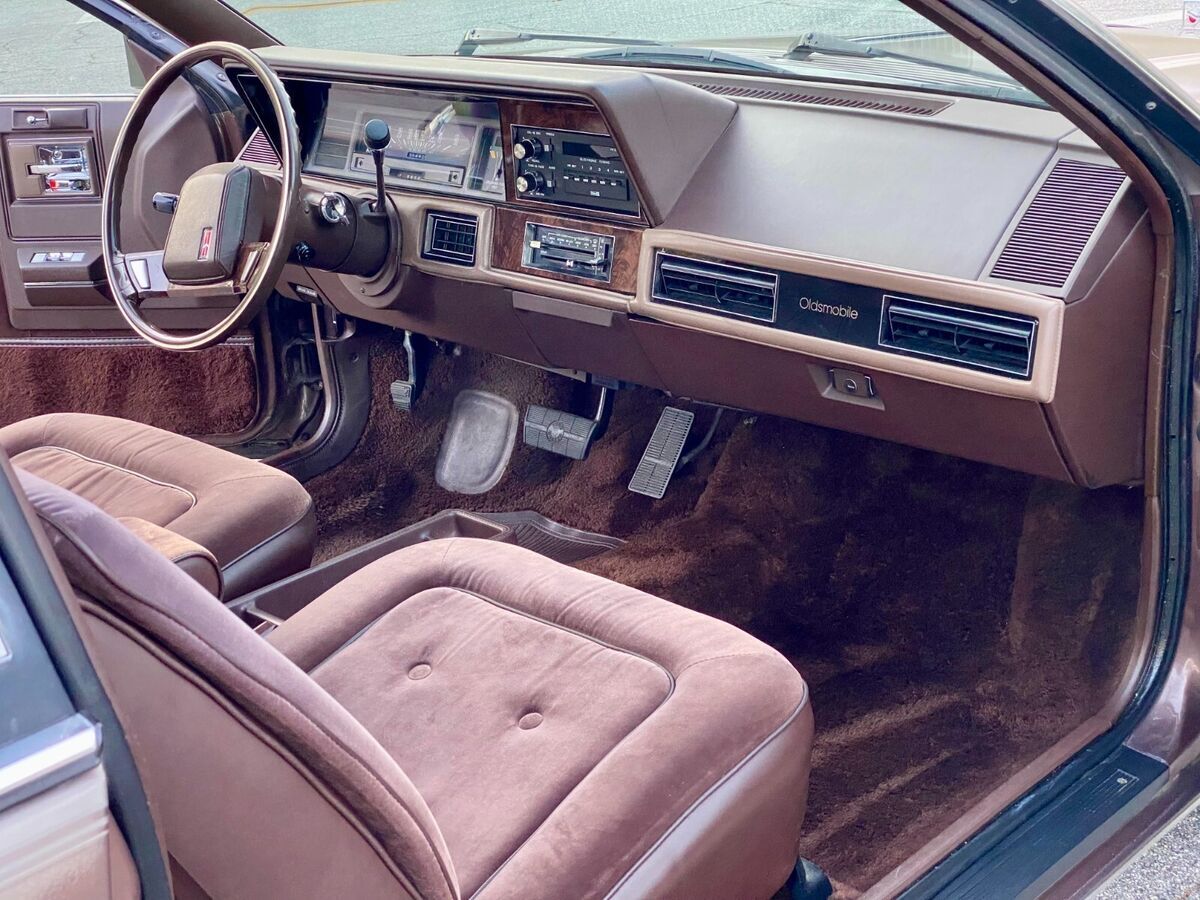 1983 Oldsmobile Cutlass Brougham - photo 11