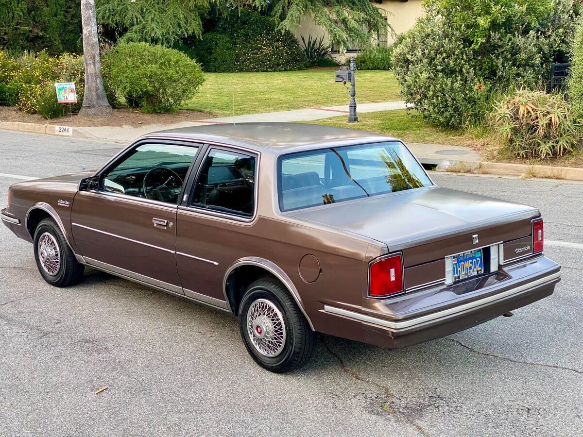 1983 Oldsmobile Cutlass Brougham - photo 6