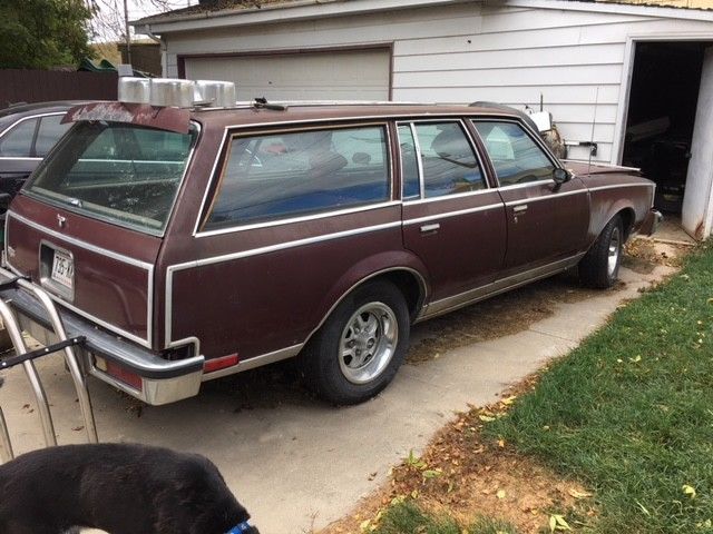 1983 Oldsmobile Custom Cruiser - photo 2