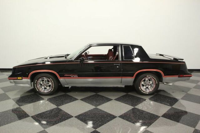 1983 Oldsmobile Cutlass Hurst 15th Anniversary - photo 3