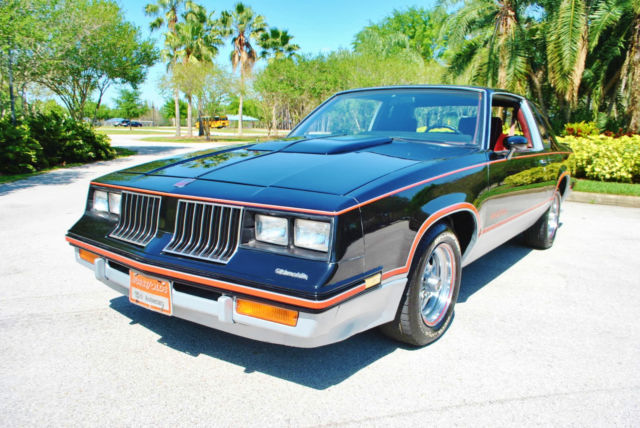 1983 Oldsmobile Cutlass Hurst 15th Anniversary 307 H/O Lightning Rod Shifters 1983 Oldsmobile Cutlass Hurst Lightning Rod Shifters 307 H/O Rare Classic