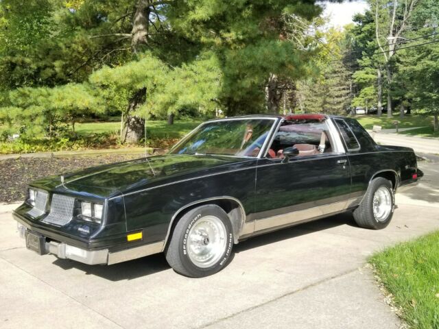 1983 Oldsmobile Cutlass Supreme T-tops Gbody Grand National Monte Carlo 1983 Oldsmobile Cutlass Cutlass Supreme