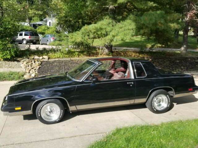 1983 Oldsmobile Cutlass Cutlass Supreme - photo 2