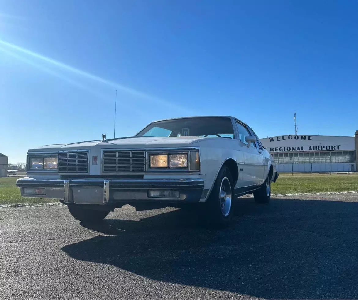1983 Oldsmobile Delta 88 Royal Brougham Coupe 1983 Oldsmobile Cutlass