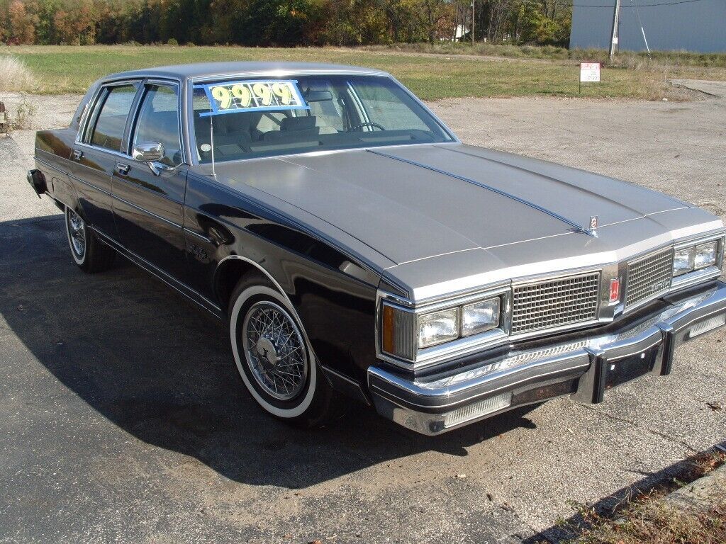 1983 Oldsmobile Ninety-Eight Regency - photo 2