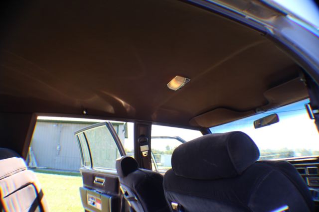 1983 Oldsmobile Ninety-Eight 98 Regency Broughman - photo 13