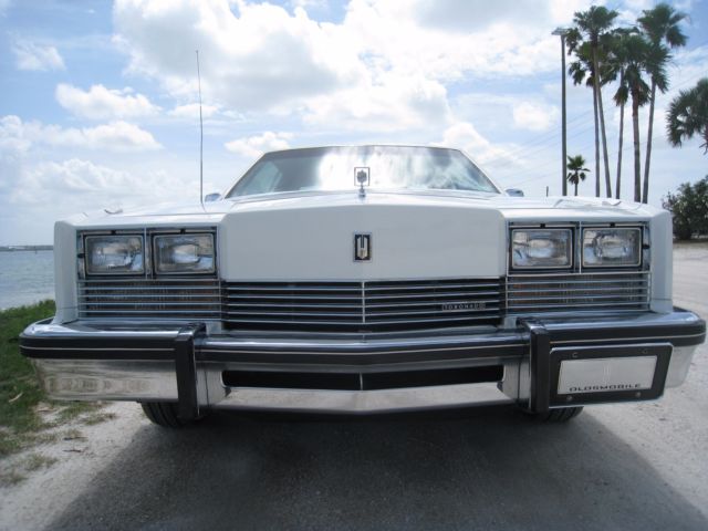 1983 Oldsmobile Toronado - photo 3