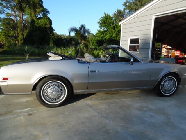 1983 Oldsmobile Toronado - photo 8