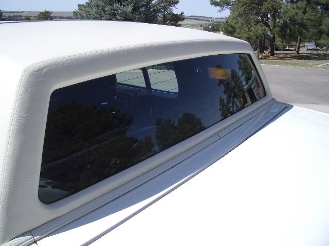 1983 Oldsmobile Toronado Brougham Coupe 2-Door - photo 2