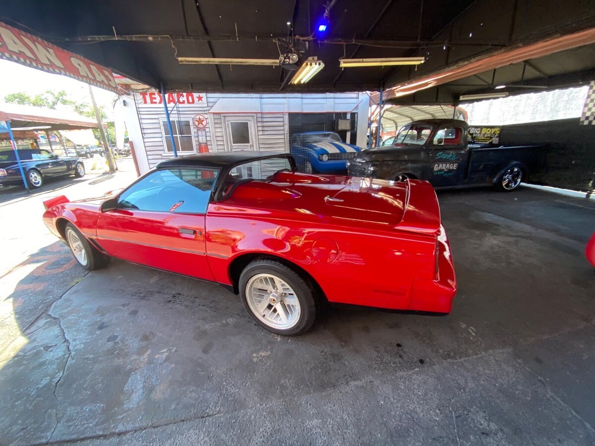 1983 Pontiac Firebird - photo 9