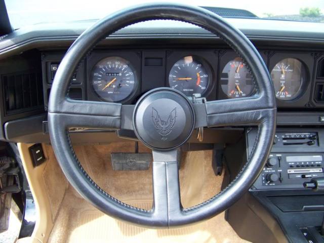 1983 Pontiac Firebird - photo 10