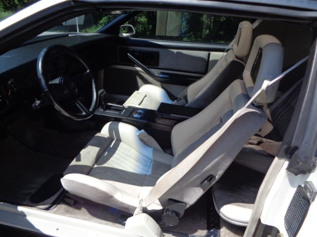 1983 Pontiac Trans Am - photo 9