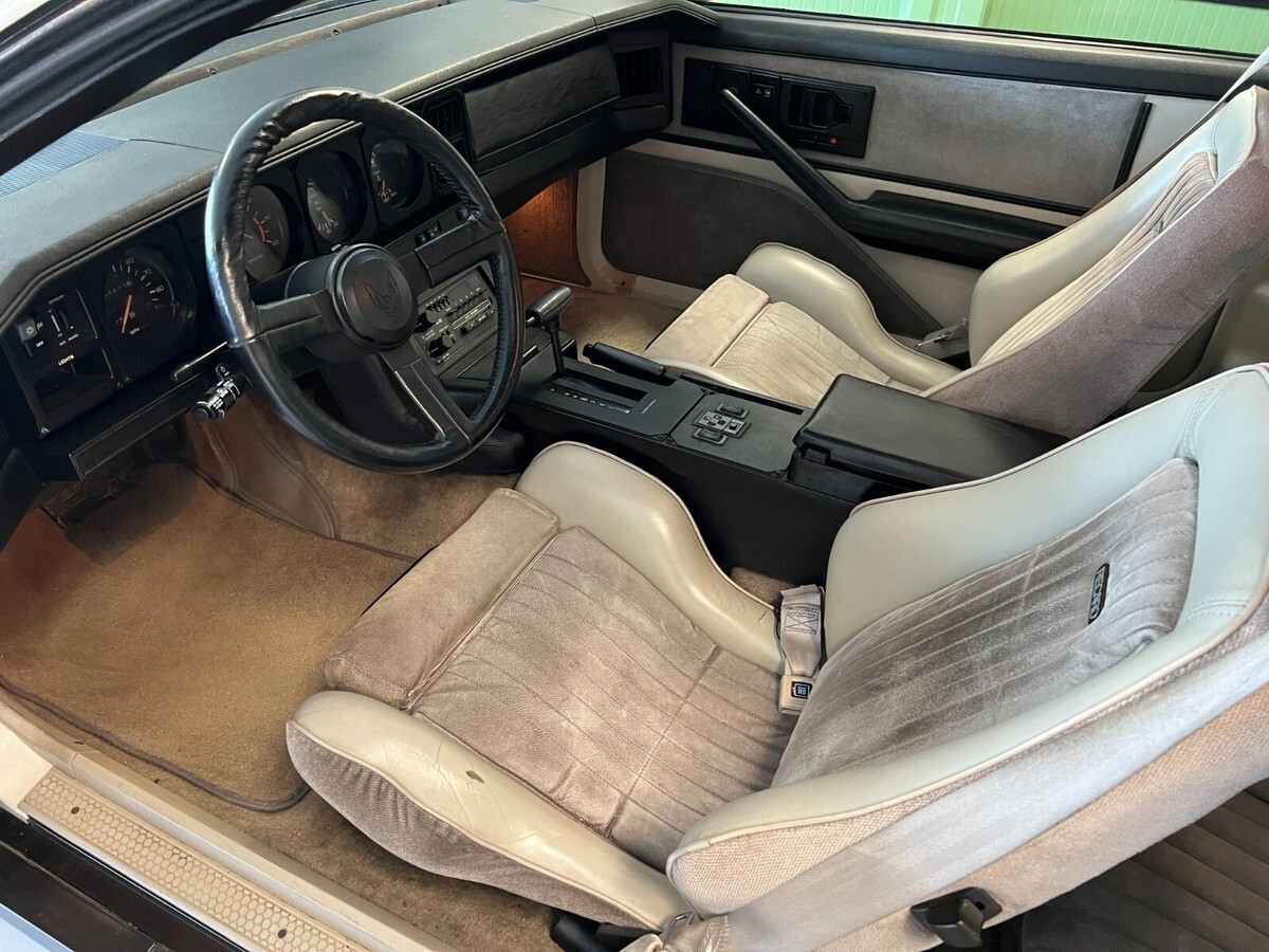 1983 Pontiac Firebird TRANS AM - photo 11
