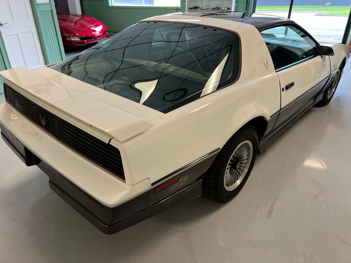 1983 Pontiac Firebird TRANS AM - photo 4