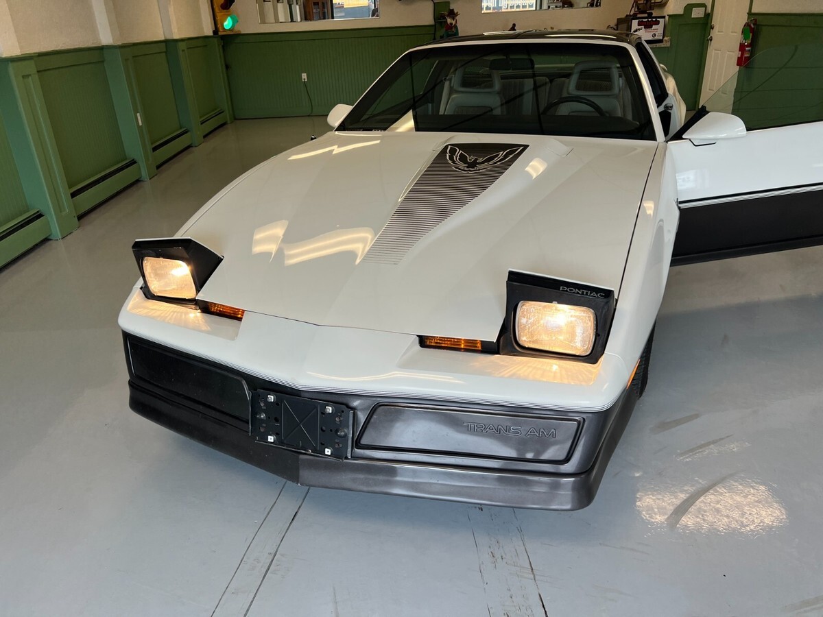 1983 Pontiac Firebird TRANS AM - photo 8