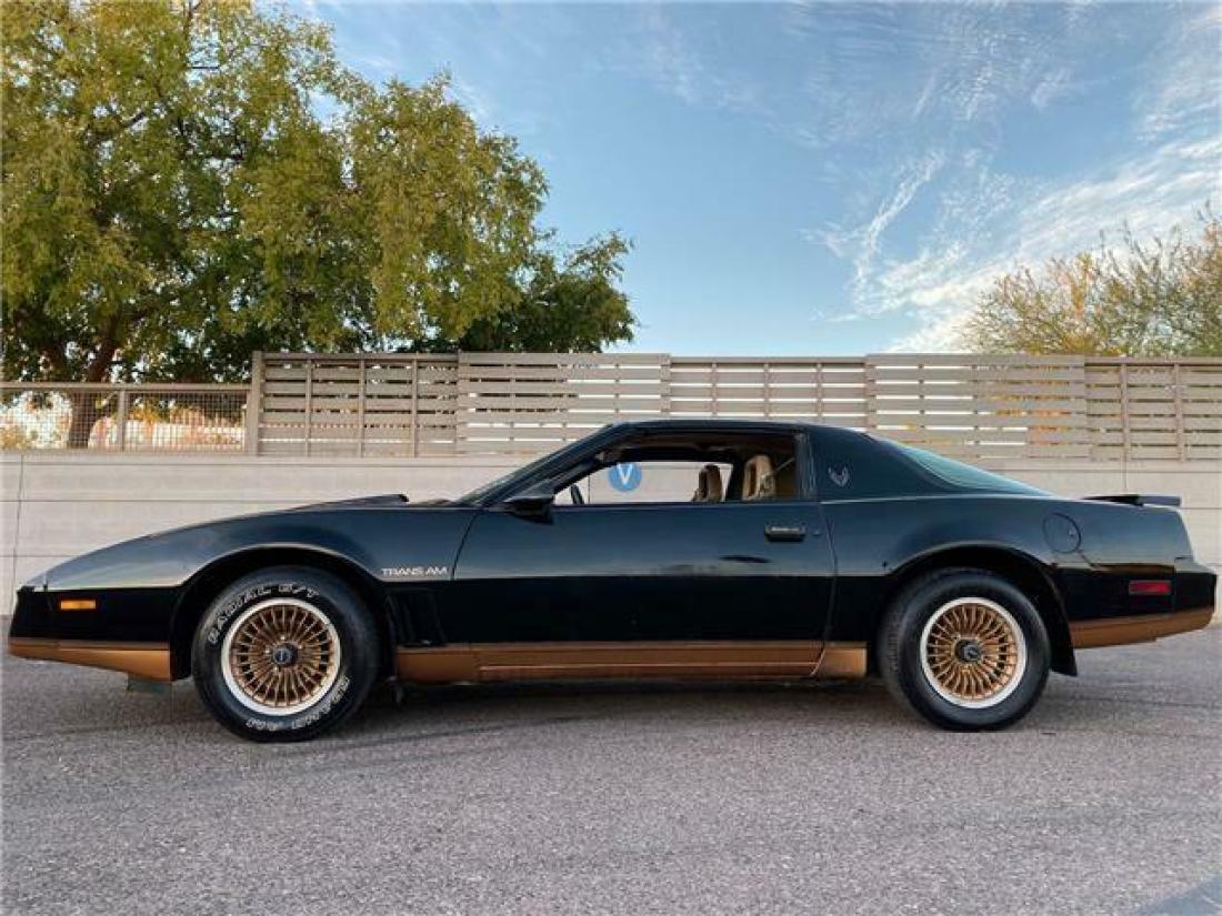 1983 Pontiac Firebird Trans Am - photo 2