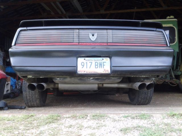 1983 Pontiac Trans Am T-top hatchback - photo 6