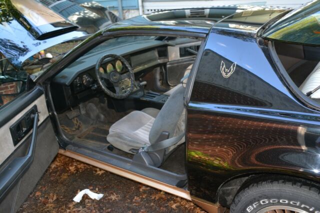 1983 Pontiac Trans Am - photo 8