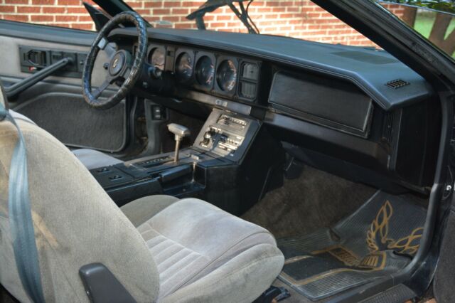 1983 Pontiac Trans Am - photo 9