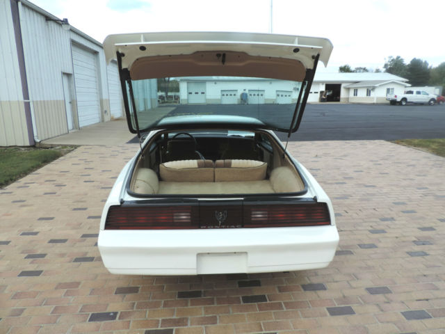 1983 Pontiac Firebird - photo 3