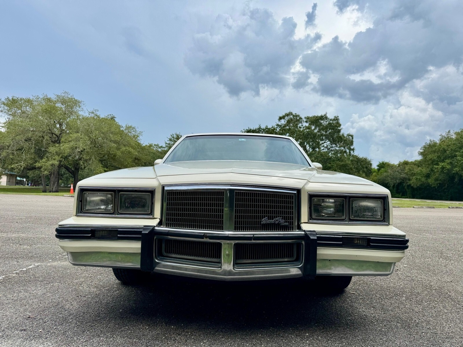 1983 Pontiac Grand Prix LJ - photo 2