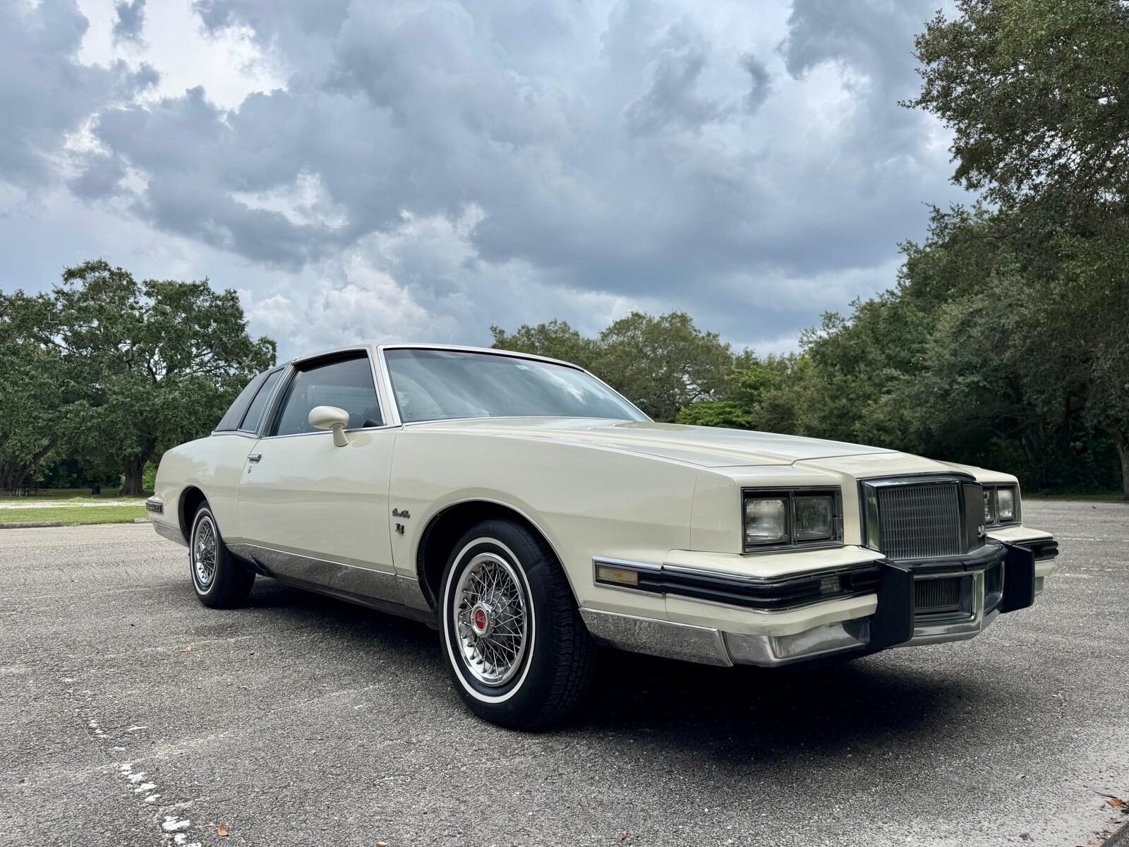 1983 Pontiac Grand Prix LJ - photo 6