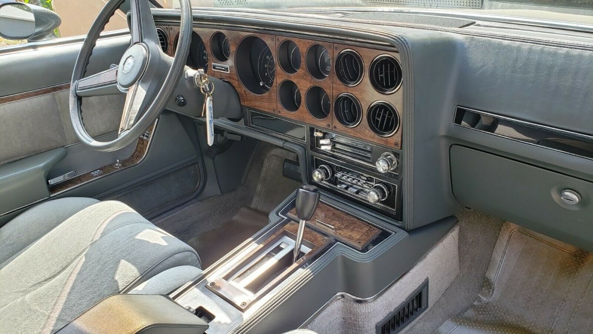 1983 Pontiac Grand Prix LJ - photo 11