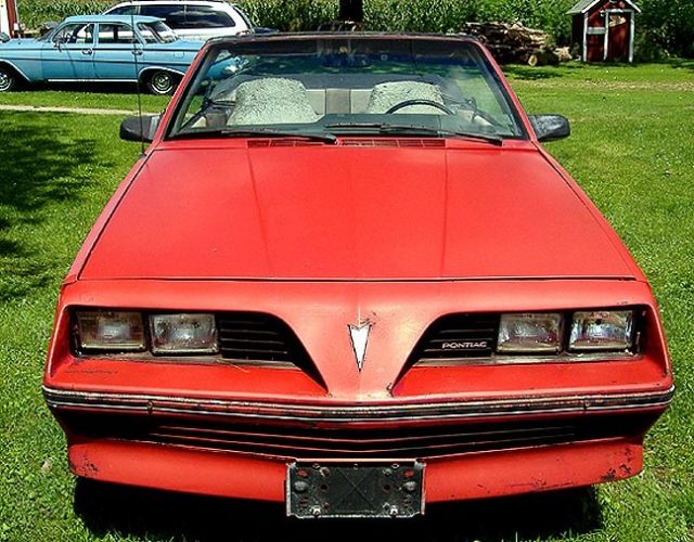 1983 Pontiac J 2000 Sunbird Convertible~1.8 Liter~Not Running~Parts or Restore 1983 Pontiac J 2000 Sunbird Convertible~Parts~Restore