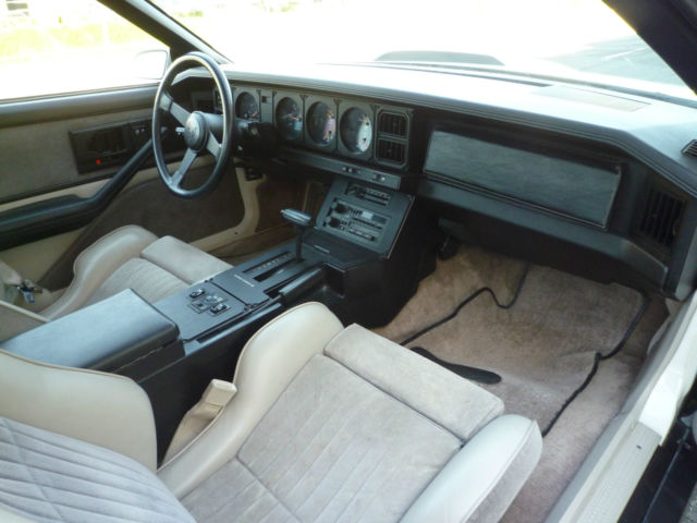 1983 Pontiac Trans Am - photo 11