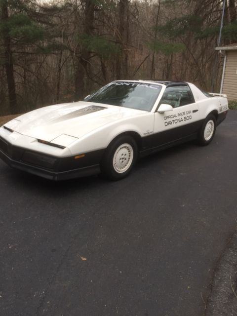 1983 Pontiac Trans Am Daytona 25th anniversary edition 1983 Pontiac Trans Am Daytona 25th Anniversary Edition