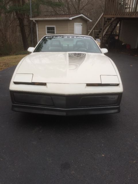 1983 Pontiac Trans Am Daytona 25th Anniversary Edition - photo 2