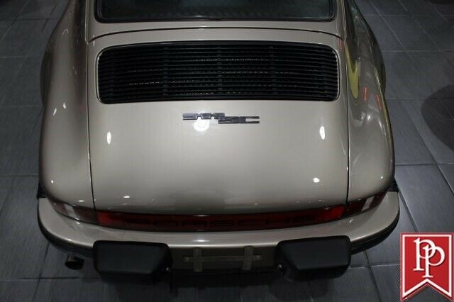 1983 Porsche 911 SC - photo 6