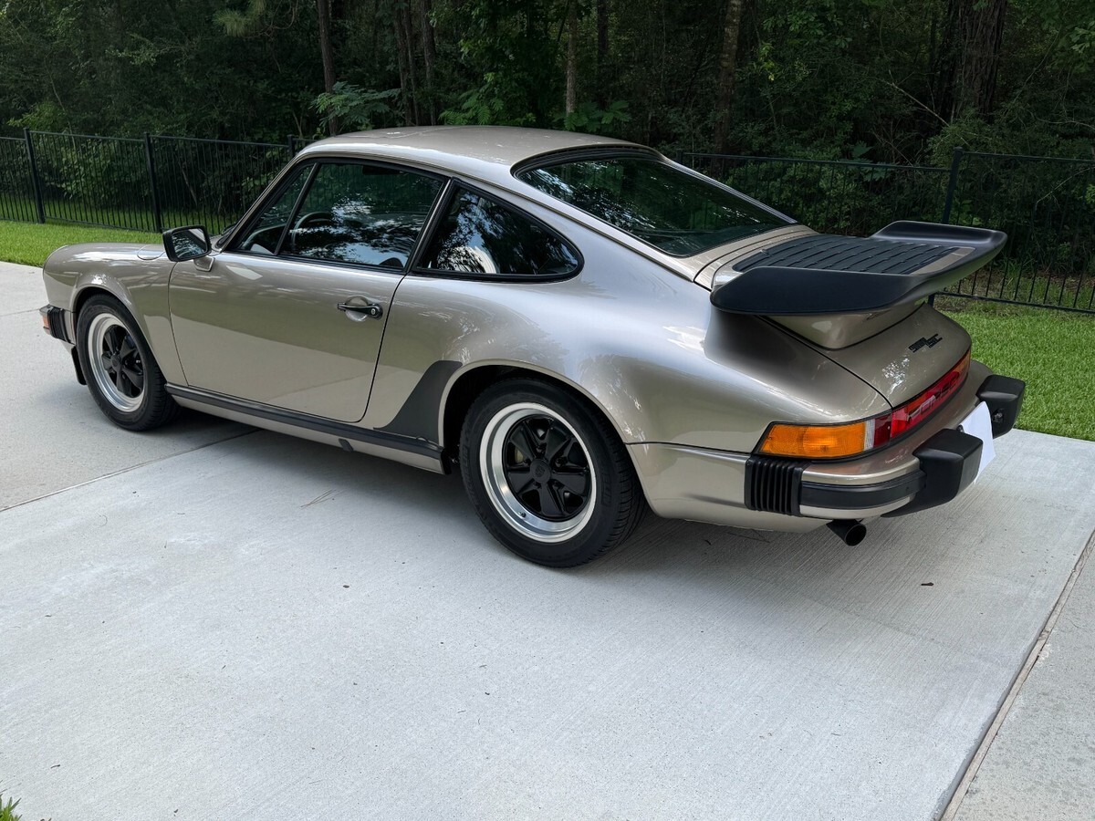 1983 Porsche 911 - photo 5