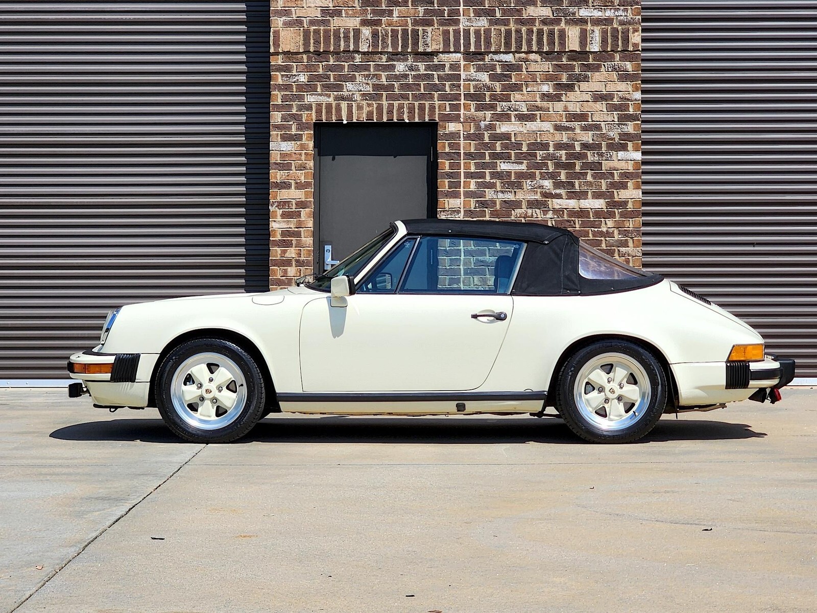 1983 Porsche 911 SC Cabriolet - photo 5