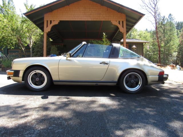 1983 Porsche 911 SC Targa 1983 Porsche 911 SC TARGA