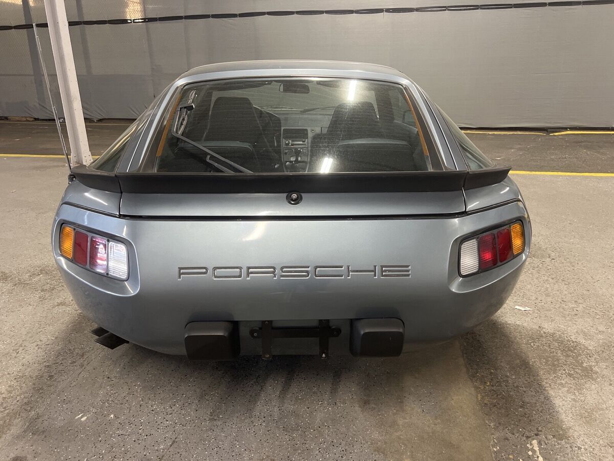 1983 Porsche 928 S - photo 5